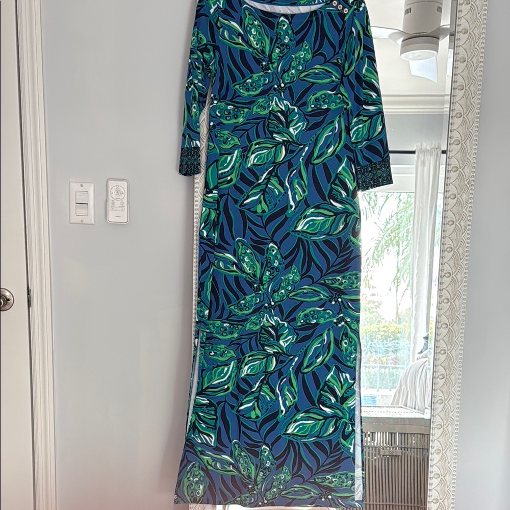 Lilly Pulitzer tropical maxi size small and stunning.  New, never worn.